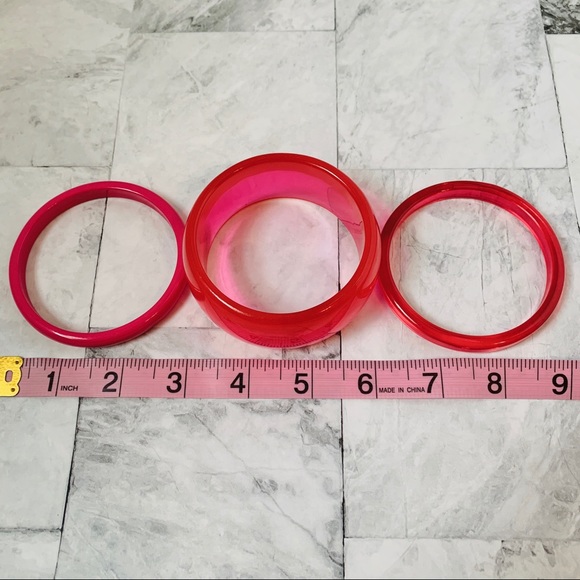 Set of 3 Pink Plastic Bangle Bracelets - Picture 4 of 7